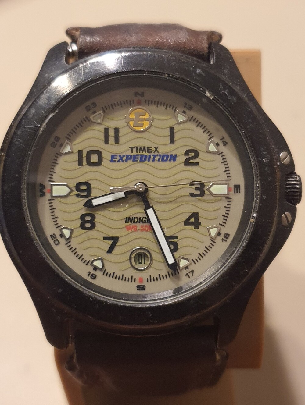 Vtg Timex Expedition Black/Tan Leather Wave Pattern Men's Field Watch w/Date